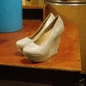 Silver sparkly heel